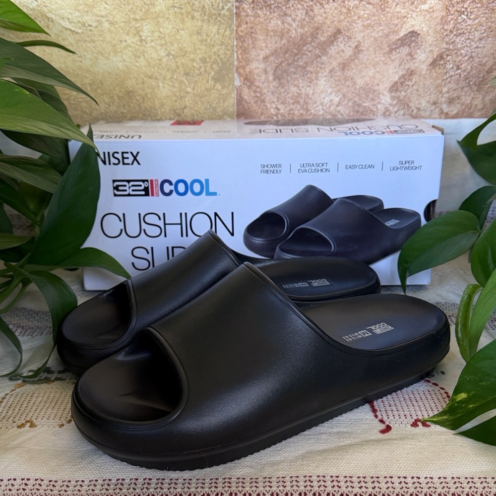 NEW 32 Degrees Unisex Cushion Slides, Size M Women’s 7.5-8.5 | Men’s 5.5-6.5